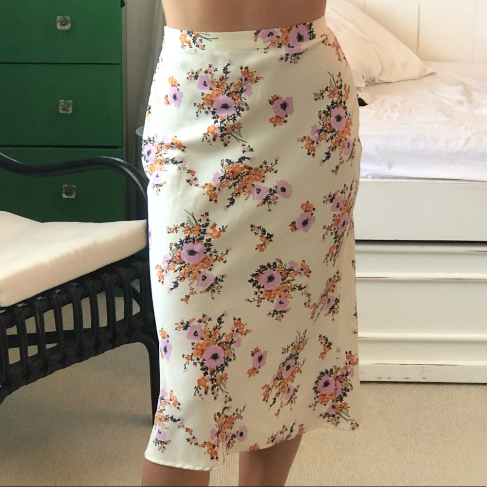 URBAN OUTFITTERS floral midi skirt!!
